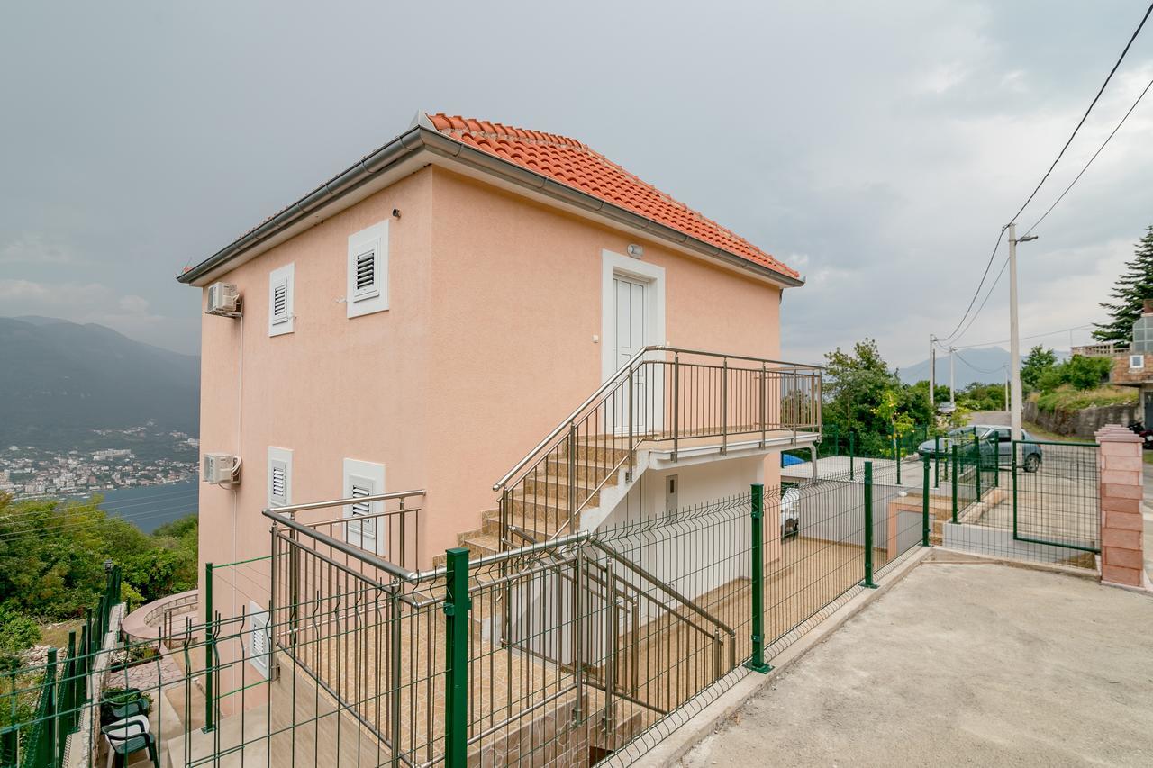 Apartments Mitrovic Luštica Exterior photo