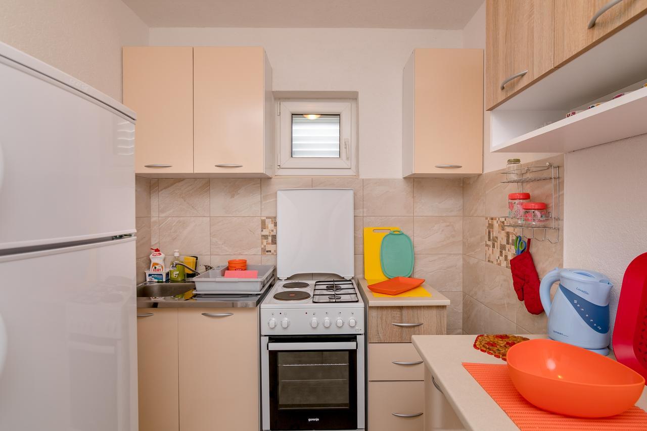 Apartments Mitrovic Luštica Exterior photo