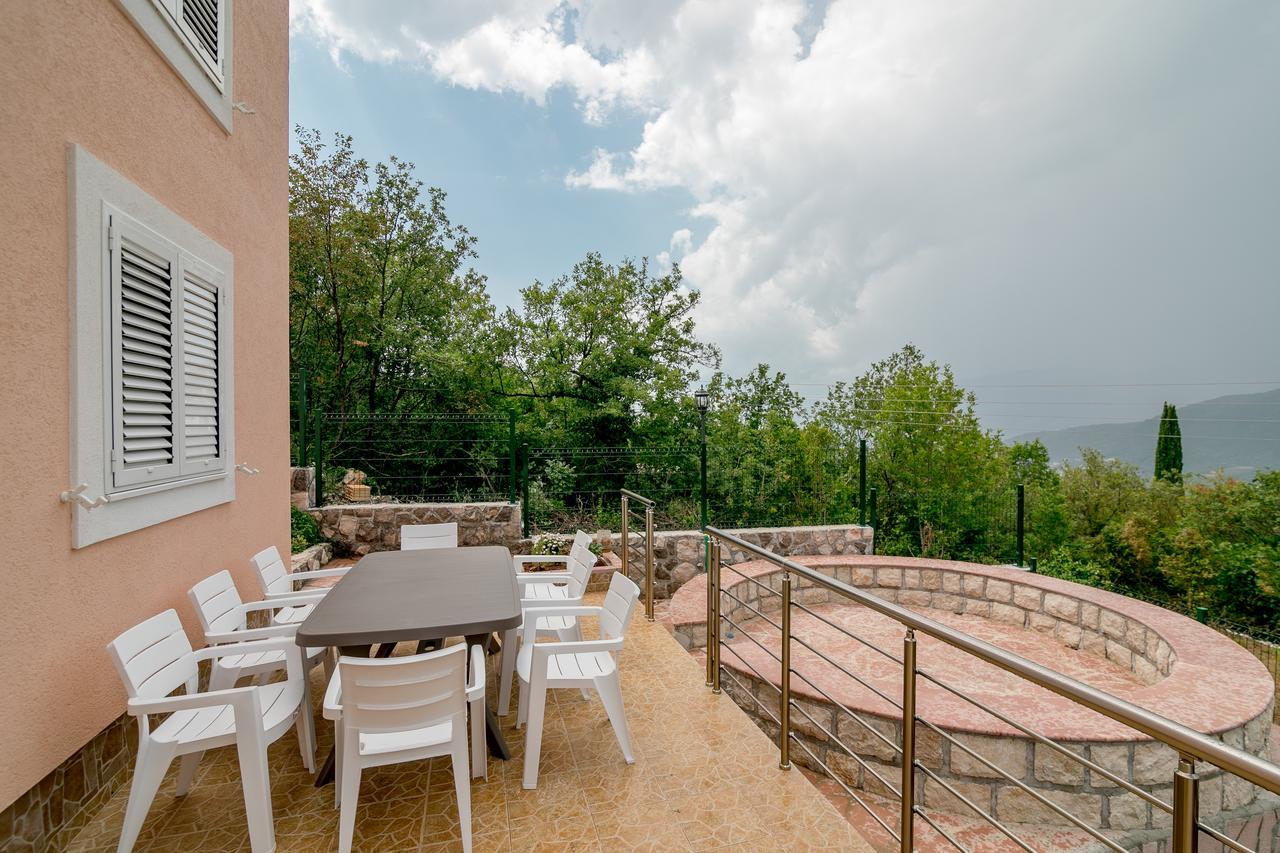 Apartments Mitrovic Luštica Exterior photo