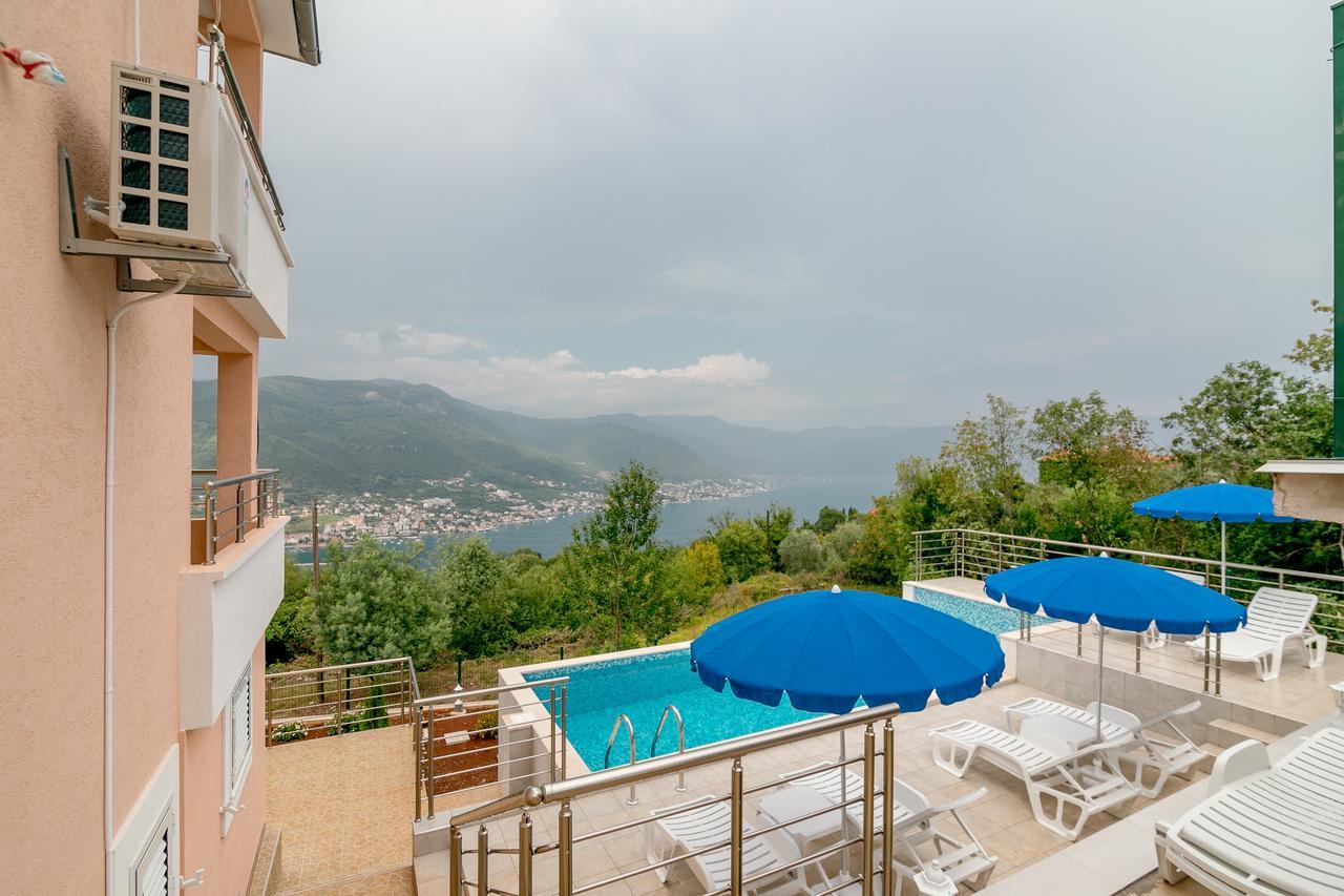 Apartments Mitrovic Luštica Exterior photo