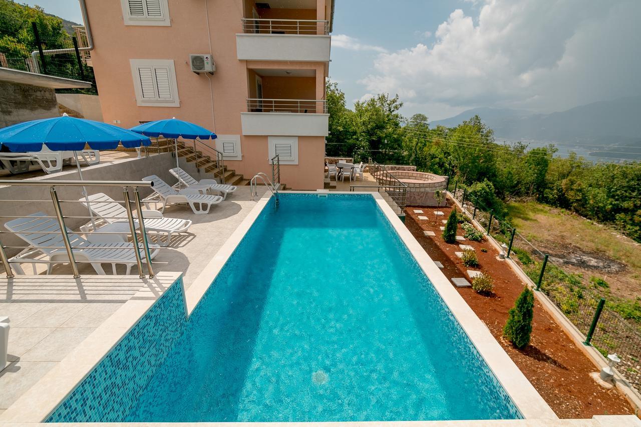 Apartments Mitrovic Luštica Exterior photo