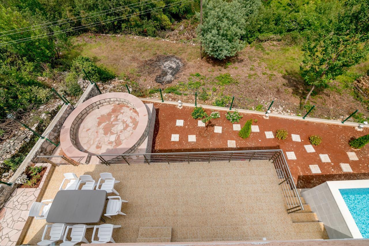 Apartments Mitrovic Luštica Exterior photo