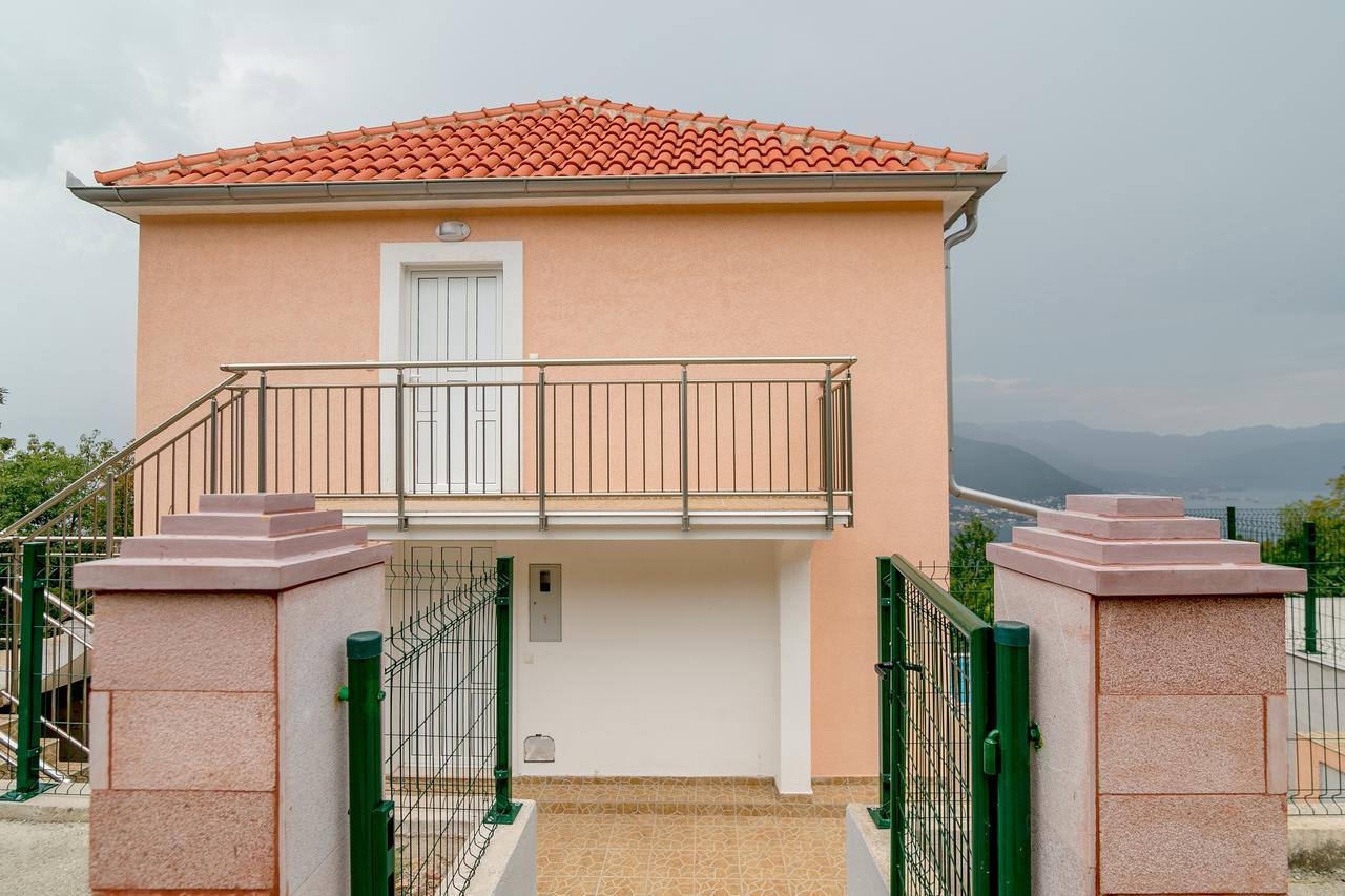 Apartments Mitrovic Luštica Exterior photo