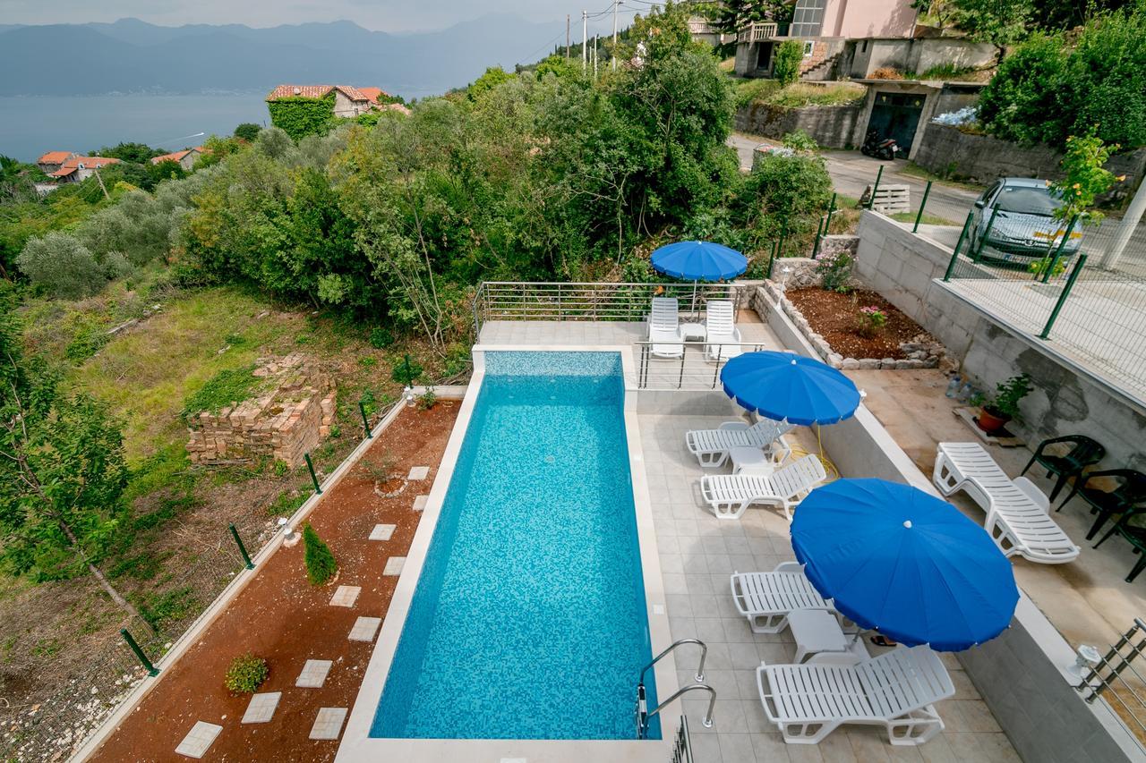 Apartments Mitrovic Luštica Exterior photo