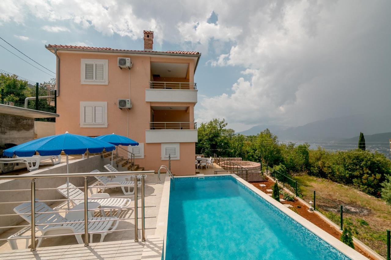 Apartments Mitrovic Luštica Exterior photo