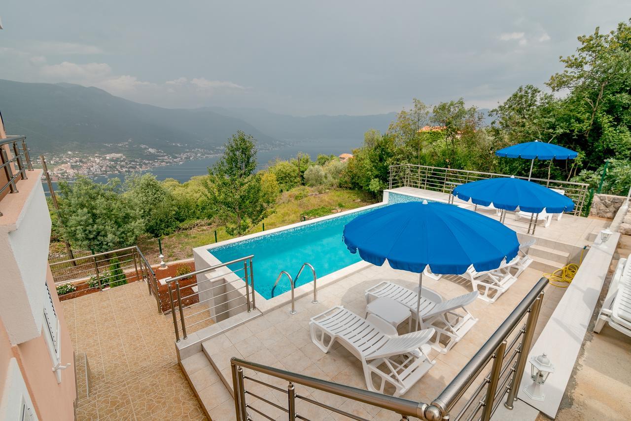 Apartments Mitrovic Luštica Exterior photo