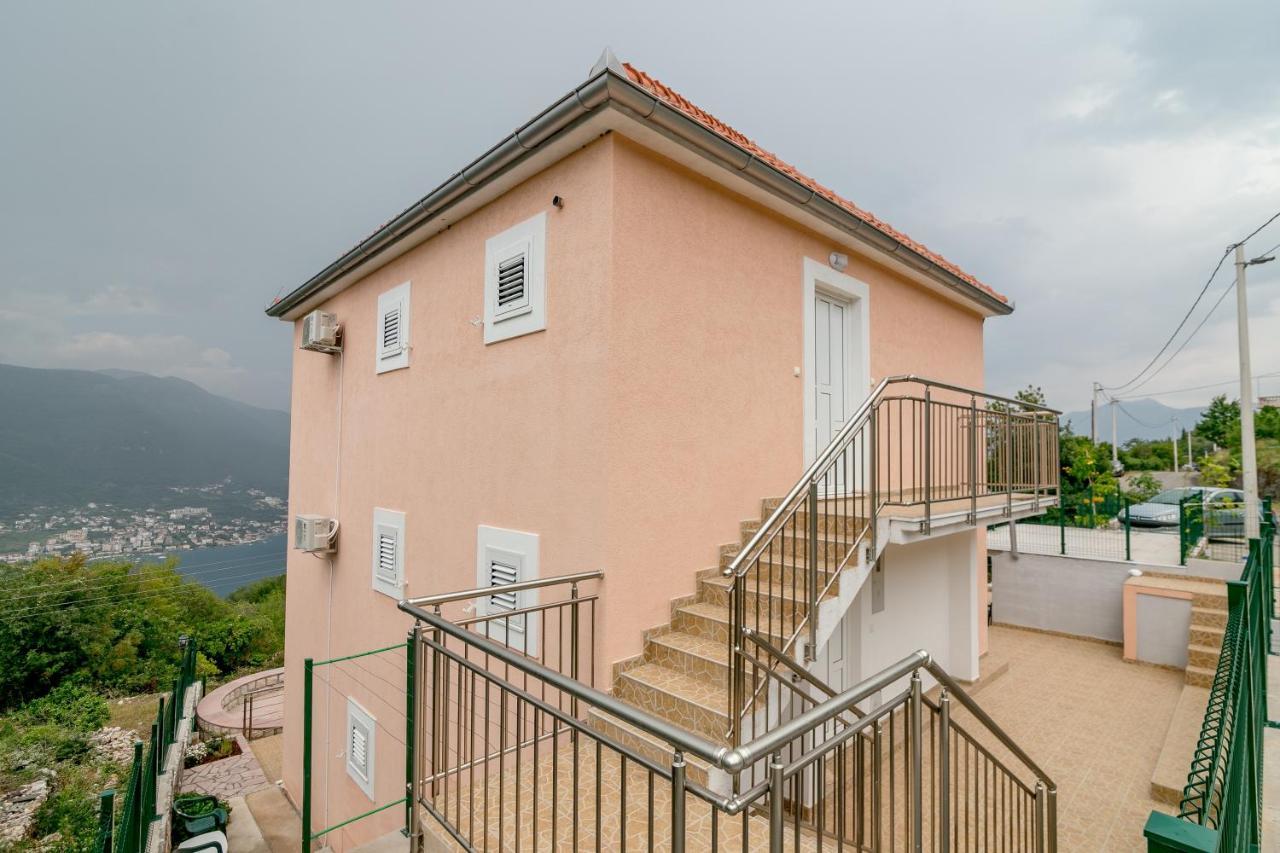 Apartments Mitrovic Luštica Exterior photo