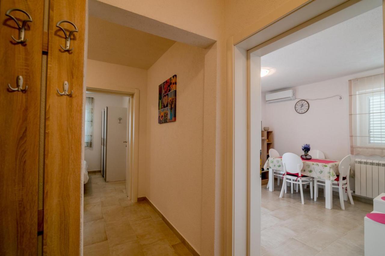Apartments Mitrovic Luštica Exterior photo